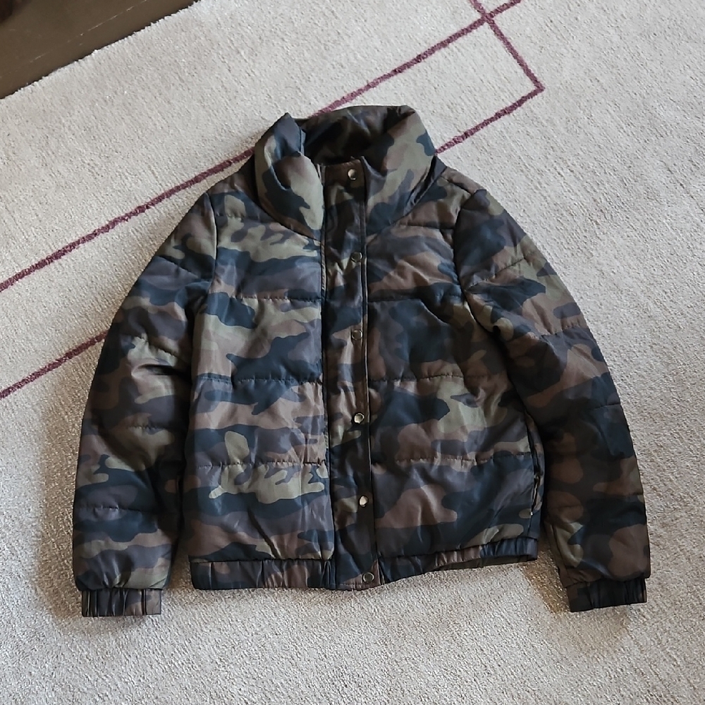 Streetwear Society Camouflage Puffer Jacket